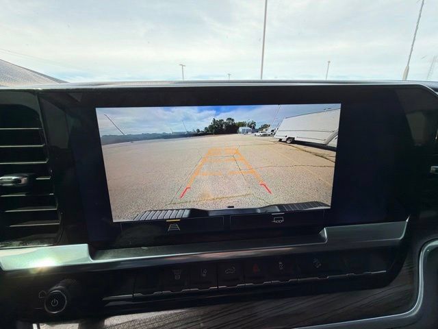 Used 2025 Chevrolet Silverado 2500 LT AWD/4WD image 14