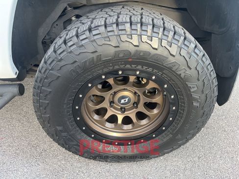 Used 2020 Toyota 4Runner TRD Off-Road Premium AWD/4WD image 12