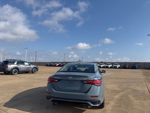 Certified 2025 Nissan Sentra SR image 19