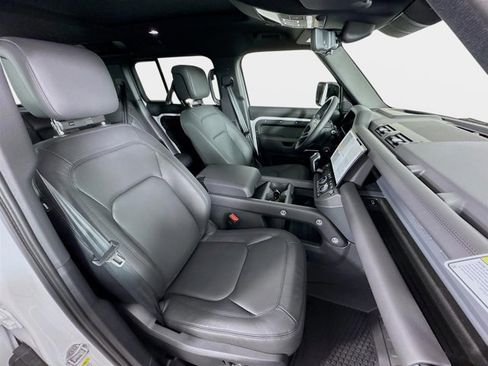 Used 2026 Land Rover Defender 110 X-Dynamic SE image 30