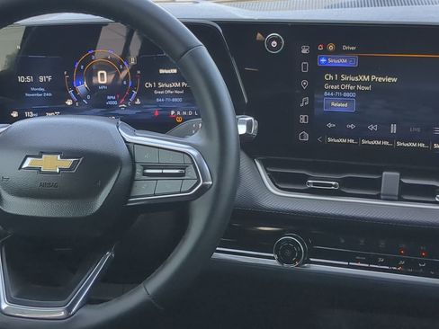 Certified 2025 Chevrolet Equinox LT w/ Safety and Technology Package image 19