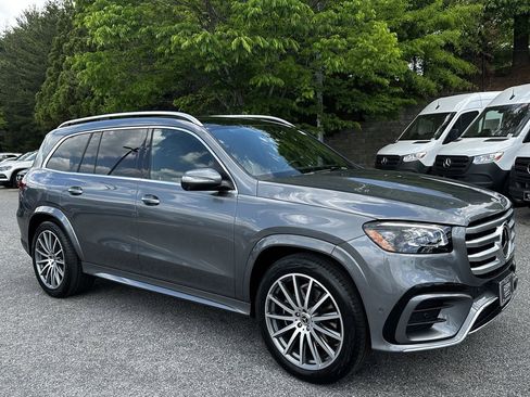 Certified 2025 Mercedes-Benz GLS 450 4MATIC image 2