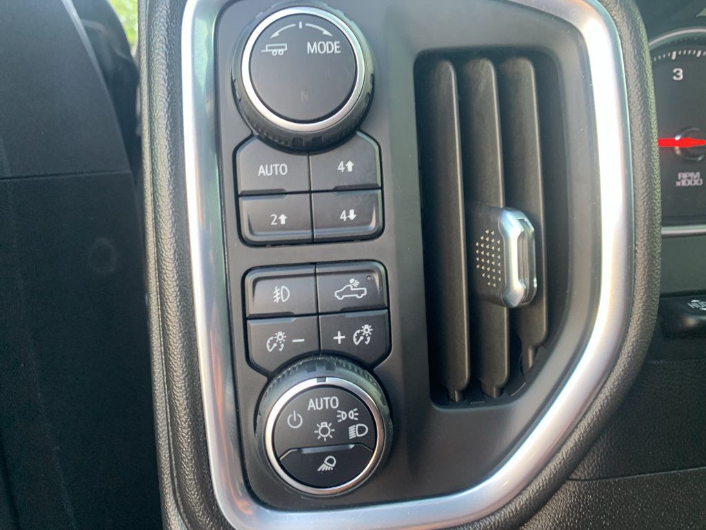 Used 2022 Chevrolet Silverado 1500 High Country w/ Technology Package AWD/4WD image 31
