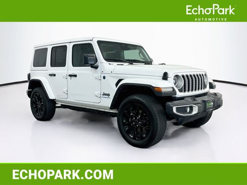 Used 2025 Jeep Wrangler Unlimited Sahara w/ Safety Group AWD/4WD image 1