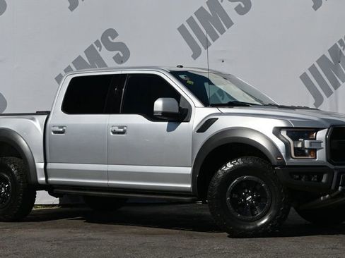 Used 2018 Ford F150 Raptor w/ Equipment Group 802A Luxury image 3