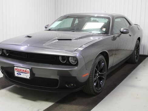 Used 2018 Dodge Challenger SXT Plus image 3