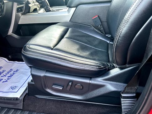 Used 2020 Ford F150 Lariat image 14