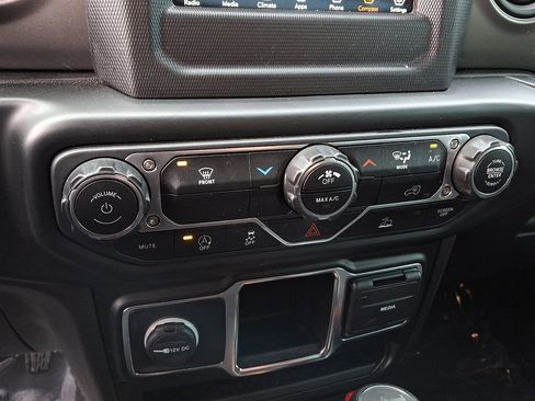 Used 2022 Jeep Wrangler Unlimited Sport image 16