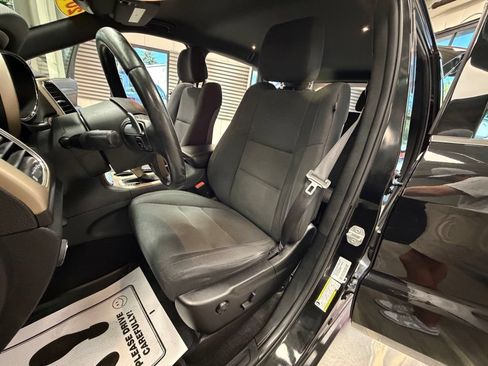 Used 2016 Jeep Grand Cherokee Laredo w/ Quick Order Package 23E AWD/4WD image 7