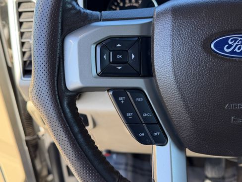 Used 2018 Ford F150 Lariat image 24