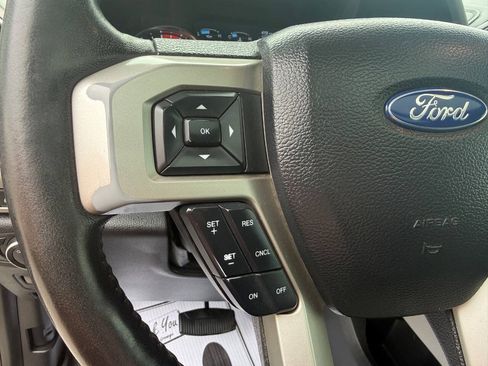 Used 2017 Ford F250 Lariat w/ Lariat Ultimate Package AWD/4WD image 18