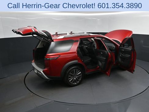 Used 2023 Nissan Pathfinder SL w/ SL Premium Package FWD image 50