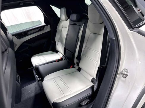 New 2026 Porsche Cayenne AWD/4WD image 25