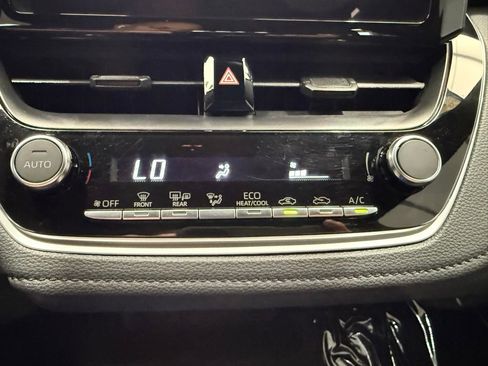 Used 2024 Toyota Corolla SE FWD image 32