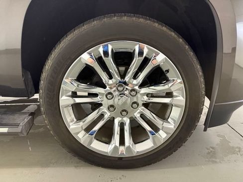 Used 2020 Cadillac Escalade Premium Luxury w/ LPO, Radiant Package AWD/4WD image 35
