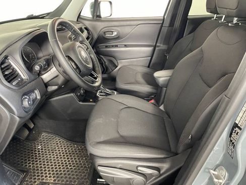 Used 2018 Jeep Renegade Altitude AWD/4WD image 2