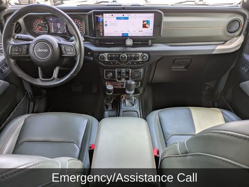 Used 2024 Jeep Gladiator Mojave w/ Safety Group AWD/4WD image 17