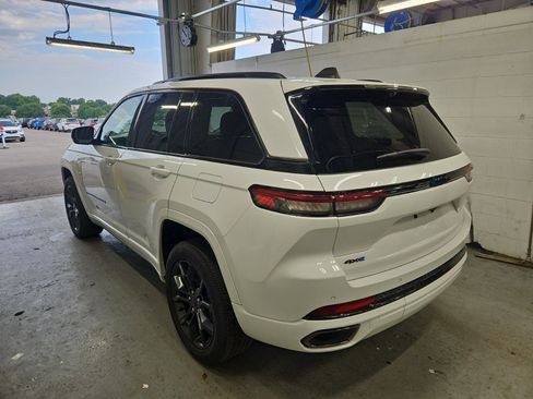 Used 2024 Jeep Grand Cherokee Limited 4xe AWD/4WD image 4