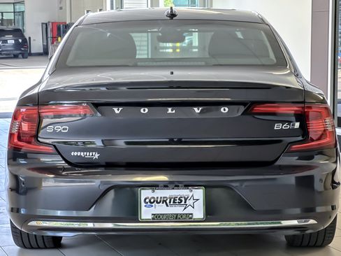 Used 2023 Volvo S90 B6 Plus w/ Protection Package Premier AWD/4WD image 5