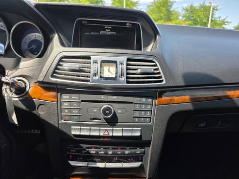Used 2016 Mercedes-Benz E 400 Coupe image 11