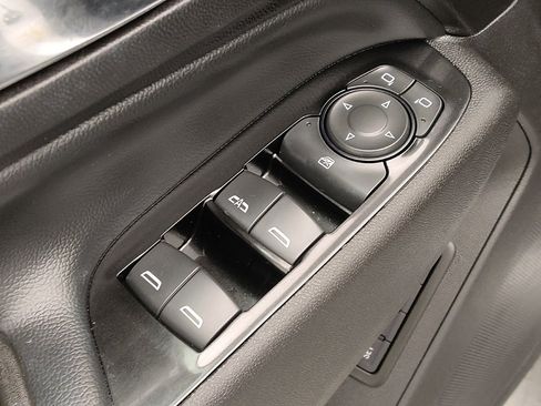 Used 2024 Chevrolet Equinox Premier AWD/4WD image 27