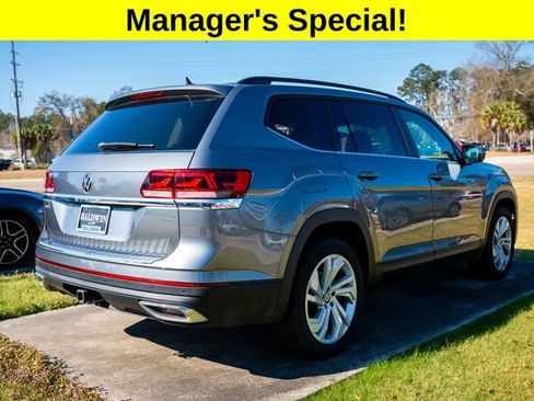 Used 2021 Volkswagen Atlas SE w/ Towing Package image 4