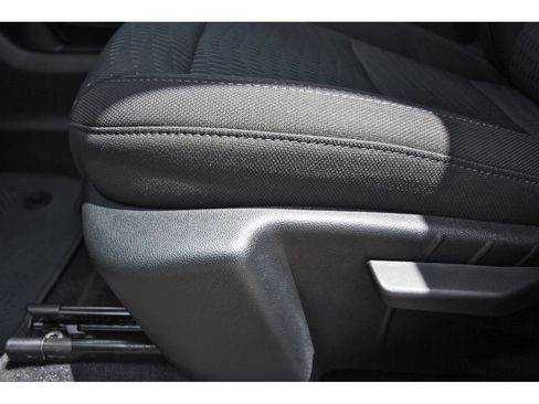 Used 2026 Chevrolet Equinox LT FWD image 27