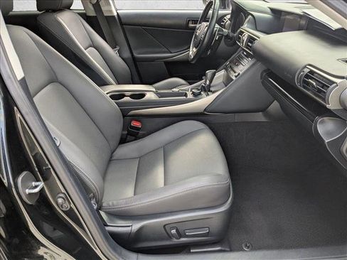 Used 2019 Lexus IS 300 image 21