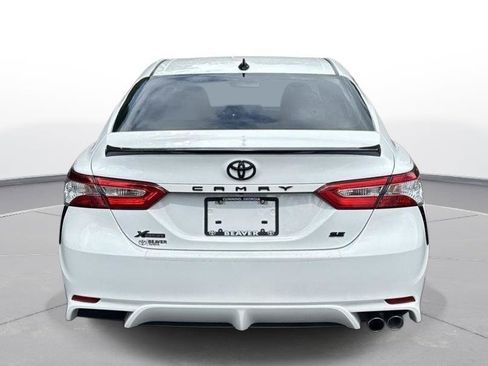 Used 2020 Toyota Camry SE FWD image 17