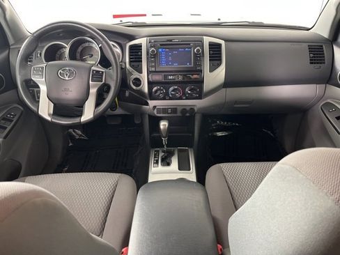 Used 2013 Toyota Tacoma 4x4 Double Cab w/ SR5 Pkg image 6
