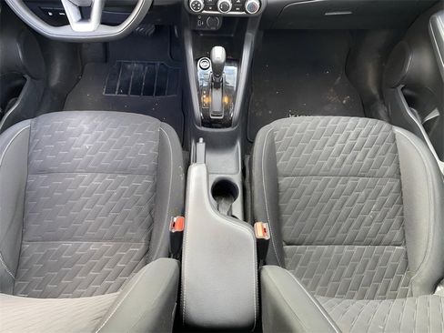 Used 2022 Nissan Kicks S image 16