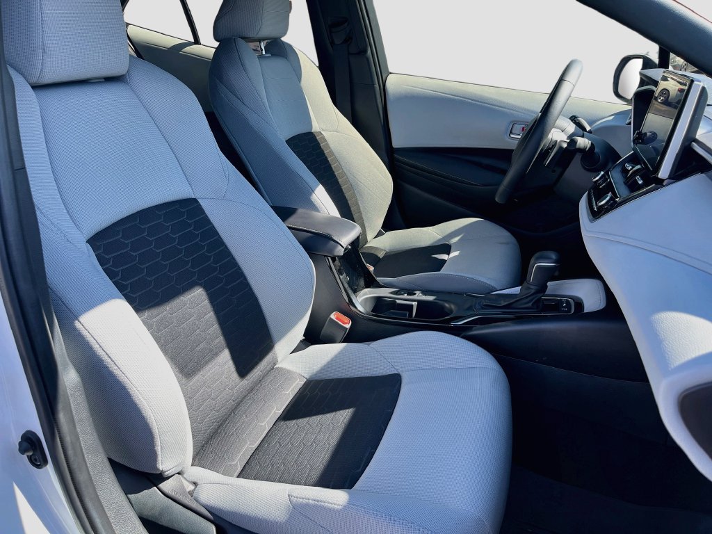 Used 2025 Toyota Corolla SE FWD image 25