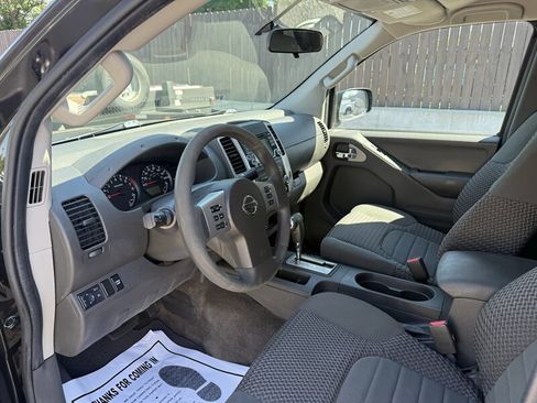 Used 2017 Nissan Frontier SV RWD image 9