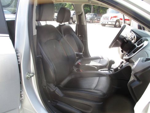 Used 2018 Chevrolet Sonic Premier FWD image 21