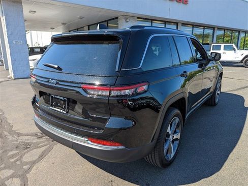 New 2023 Jeep Grand Cherokee 4xe w/ Luxury Tech Group II image 4