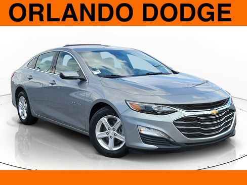 Used 2024 Chevrolet Malibu LT FWD image 1