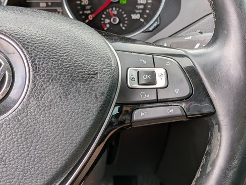 Used 2017 Volkswagen Jetta SE FWD image 23