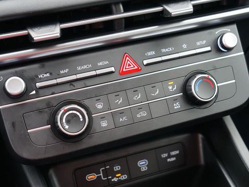 Certified 2025 Hyundai Tucson SE image 20