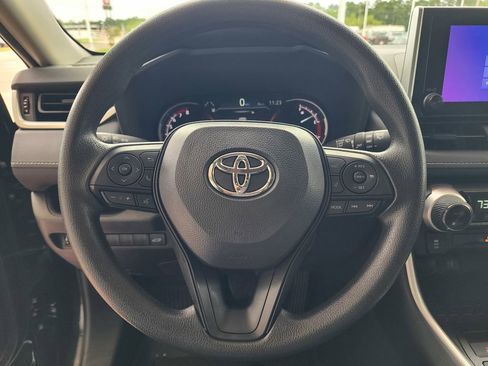 Used 2025 Toyota RAV4 XLE w/ Convenience Package FWD image 18