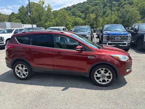 Used 2016 Ford Escape Titanium FWD image 2