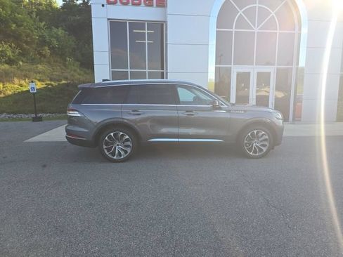 Used 2025 Lincoln Aviator Reserve w/ Illumination Package AWD/4WD image 7