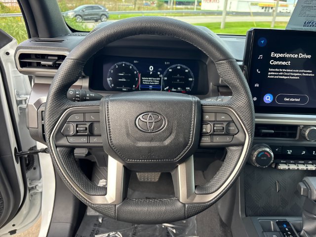 Used 2024 Toyota Tacoma TRD Off-Road AWD/4WD image 25