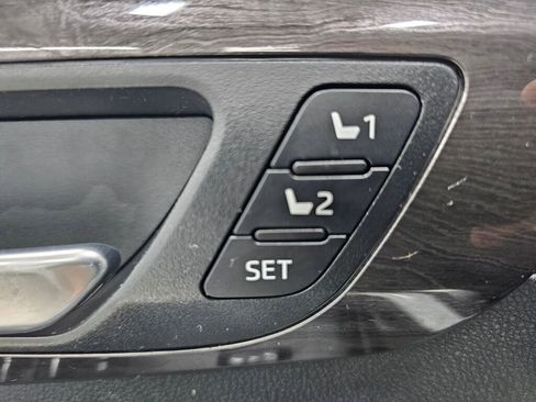 Used 2024 Toyota Highlander Platinum AWD/4WD image 30