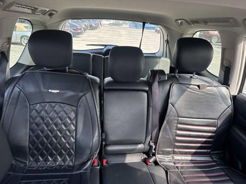 Used 2017 INFINITI QX80 2WD w/ Deluxe Technology Package image 9