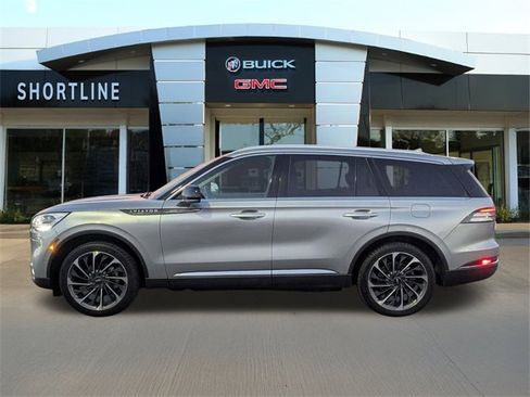 Used 2020 Lincoln Aviator Reserve w/ Equipment Group 202A image 6