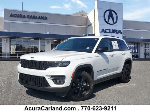 Used 2024 Jeep Grand Cherokee Altitude image 1