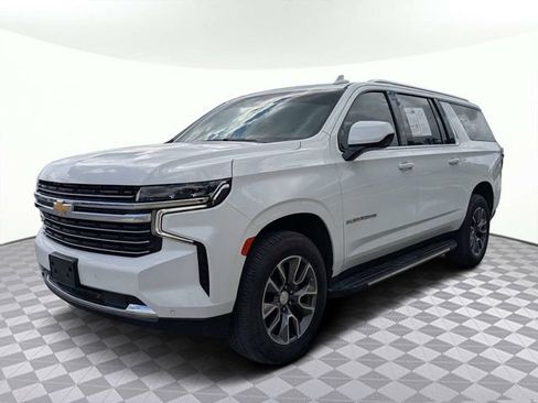Used 2022 Chevrolet Suburban LT RWD image 8
