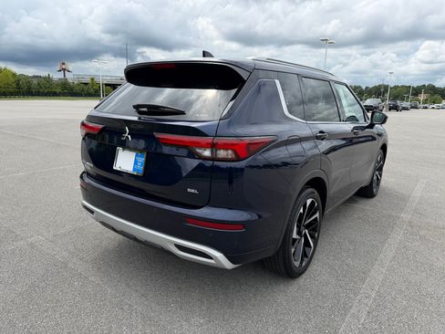 Used 2024 Mitsubishi Outlander SEL AWD/4WD image 9
