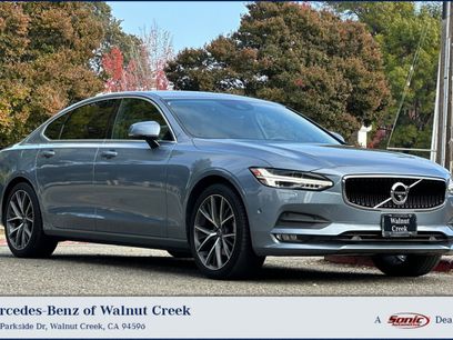 Used 2018 Volvo S90 T5 Momentum w/ Convenience Package
