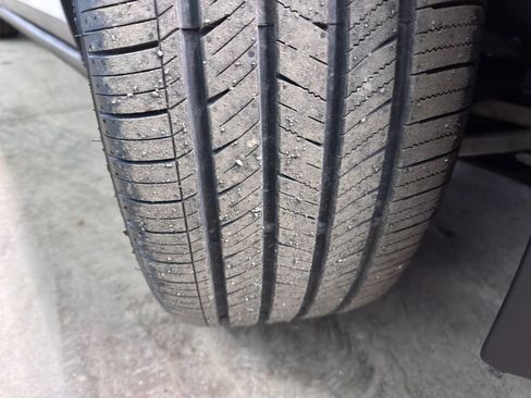 Used 2018 Tesla Model X P100D image 39